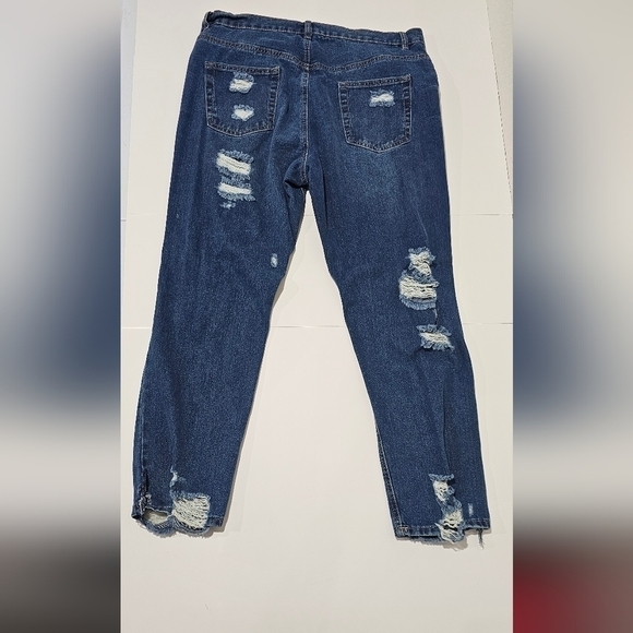 Refuge Denim Distressed High waisted Mom Jeans Size 13 - Picture 2 of 12